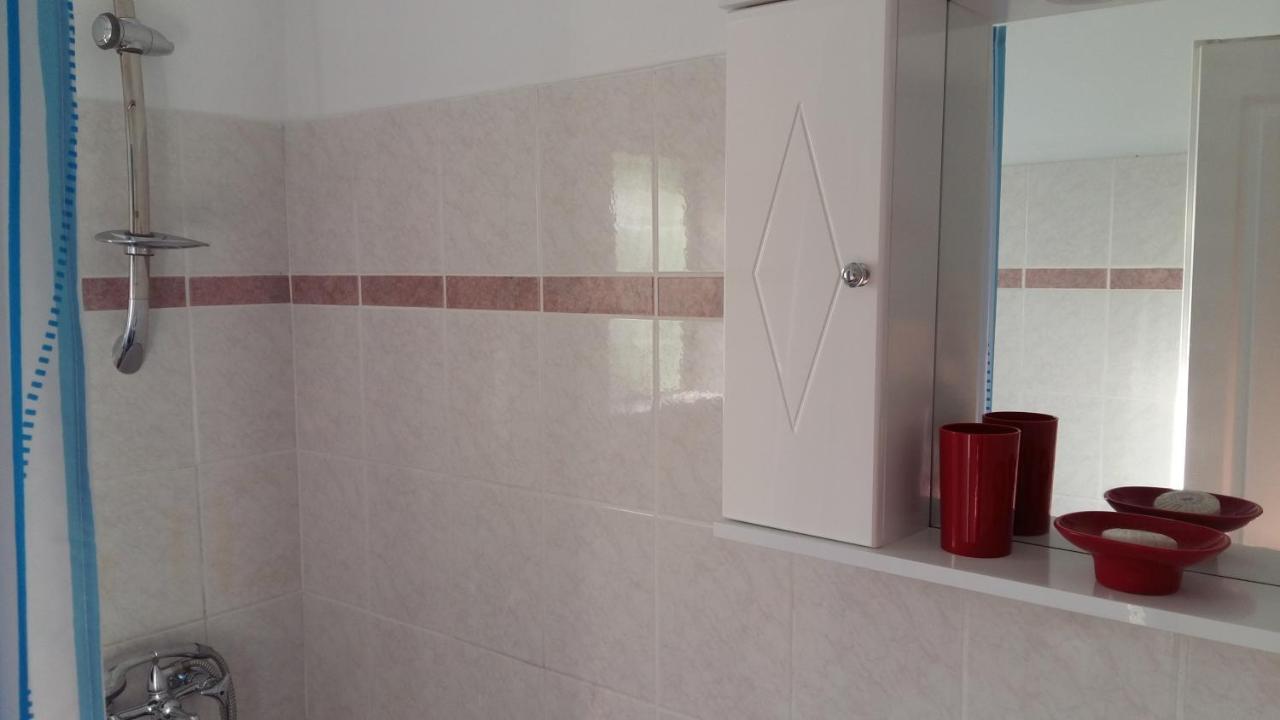 Natalia Apartment ลิคชูรี ภายนอก รูปภาพ